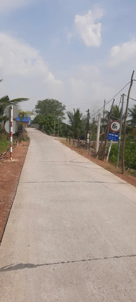 Bán đất mt đường beton liên ấp 5-6 xã Bình Đức dt 741m2 ( 200m2 thổ cư ) giá 1,75 tỷ 4