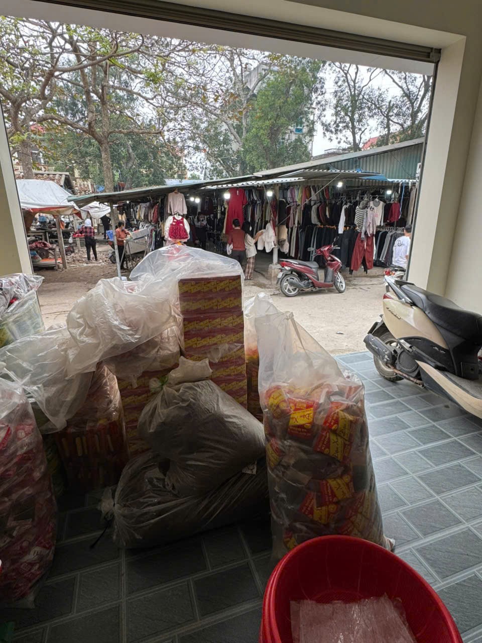 Chính chủ cần tiền bán gấp nhà mặt chợ thôn Chi Đông 2, Quang Minh, MT kinh doanh đẹp 4