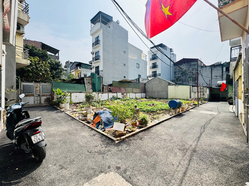 Cần Bán 55,8m2 Đất Ngõ 83.21 Phúc Lợi. Đường Xe Vf3 Ngủ Trong Đất Và Ngay Gần Trường Học Các Cấp