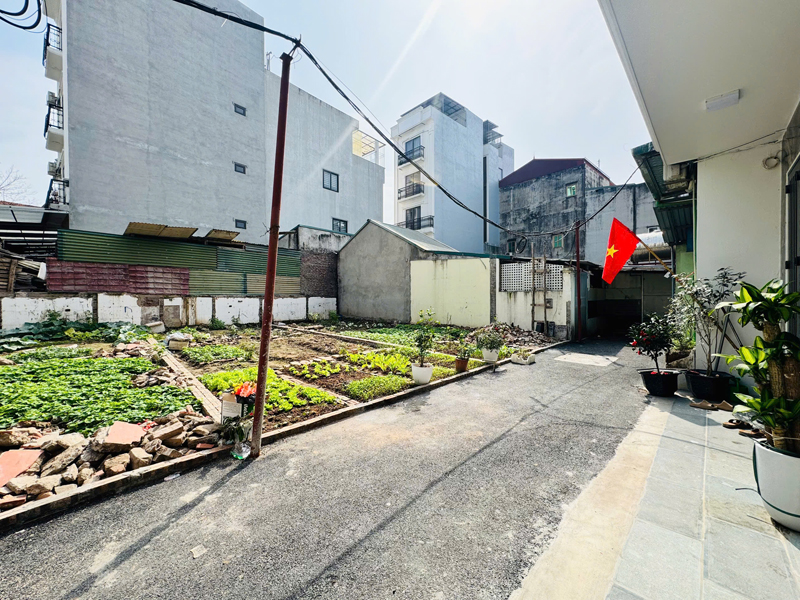 Cần Bán 55,8m2 Đất Ngõ 83.21 Phúc Lợi. Đường Xe Vf3 Ngủ Trong Đất Và Ngay Gần Trường Học Các Cấp 2