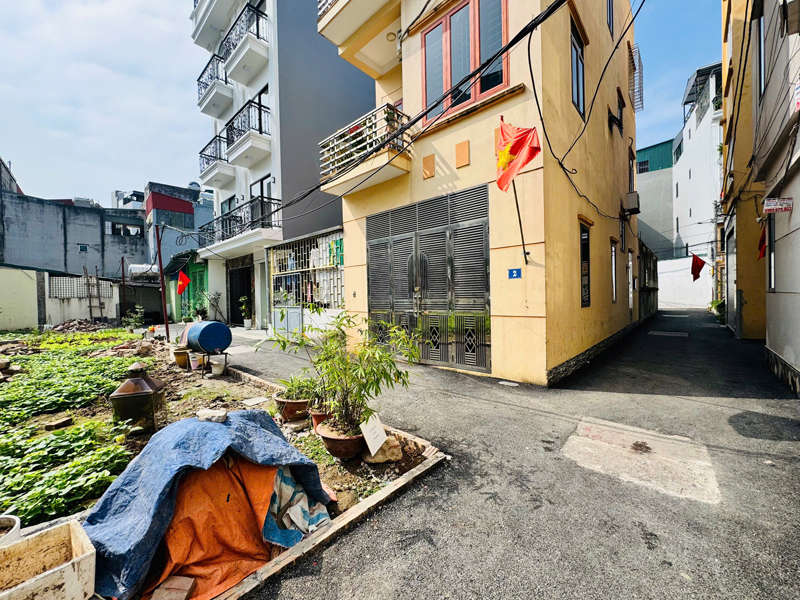 Cần Bán 55,8m2 Đất Ngõ 83.21 Phúc Lợi. Đường Xe Vf3 Ngủ Trong Đất Và Ngay Gần Trường Học Các Cấp 4