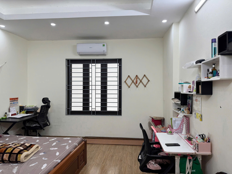 Cần bán 46,6m2 nhà 5 tầng, ô tô tránh ngõ 68/79 Nguyễn Văn Linh. Đón đầu quy hoạch lô góc đường 13m 6