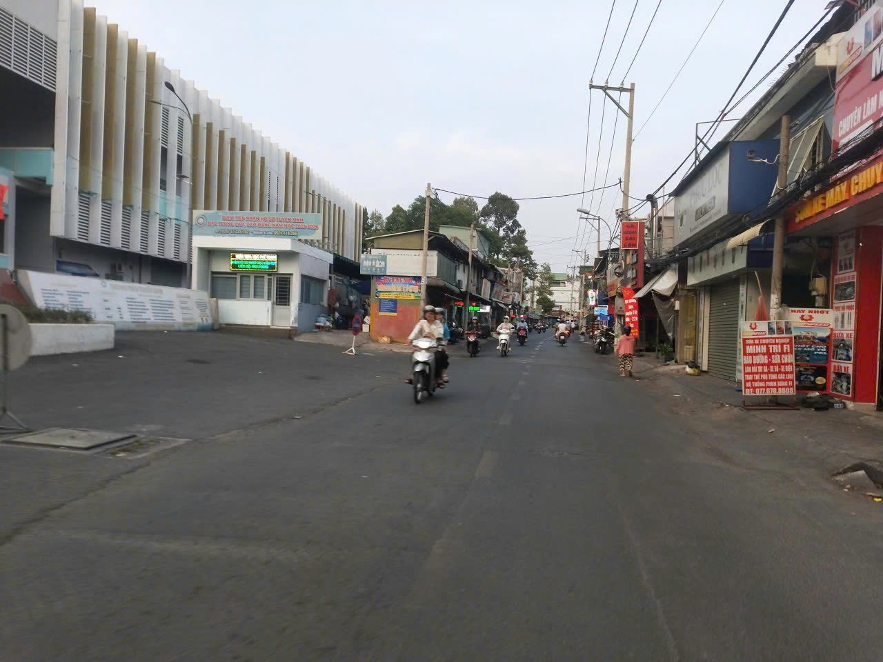 NHÀ C4 LINH CHIỂU SÁT HOÀNG DIẸU 2 CHỈ 3.3 TỶ CÒN TL