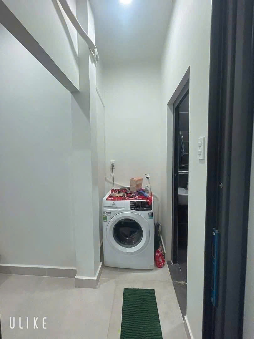 NHÀ C4 LINH CHIỂU SÁT HOÀNG DIẸU 2 CHỈ 3.3 TỶ CÒN TL 4