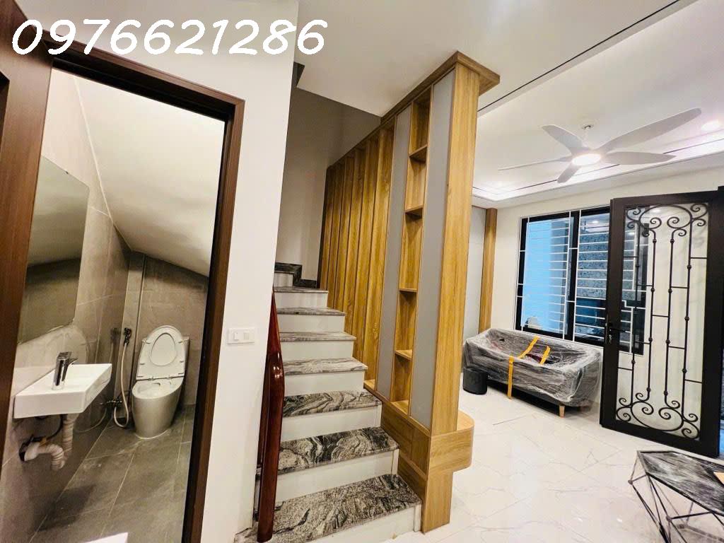 Bán nhà 6 tầng – Thanh Am, Long Biên – 6,x tỷ – Nhà mới thơm mùi sơn – Nở hậu – Full nội thất 3