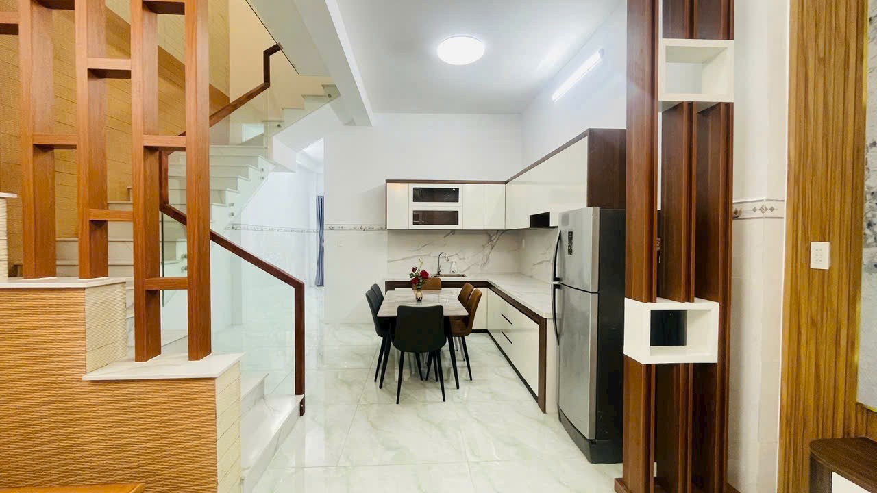 Bán nhà hẻm beton thị trấn Đức Hòa dt 130m2 , 1 lầu, 3pn , 3wc giá 2,35 tỷ 5