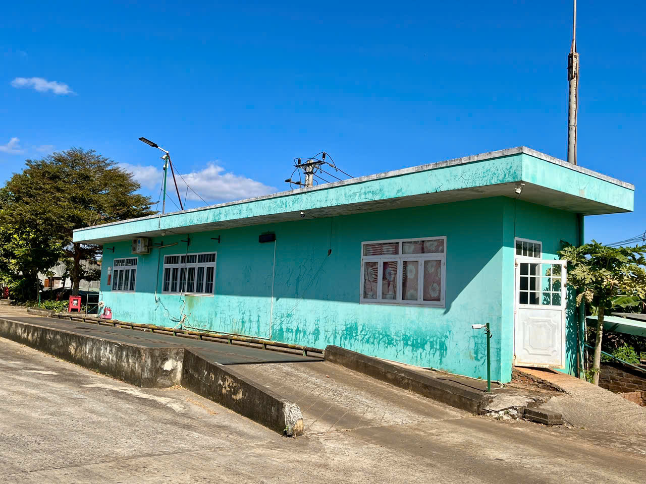 CẦN CHO THUÊ KHO TỪ 300M2 ĐẾN 2400M2, TRANG BỊ SẴN HỆ THỐNG PCCC TỰ ĐỘNG SPINKLER - KCN TRÀ ĐA 3