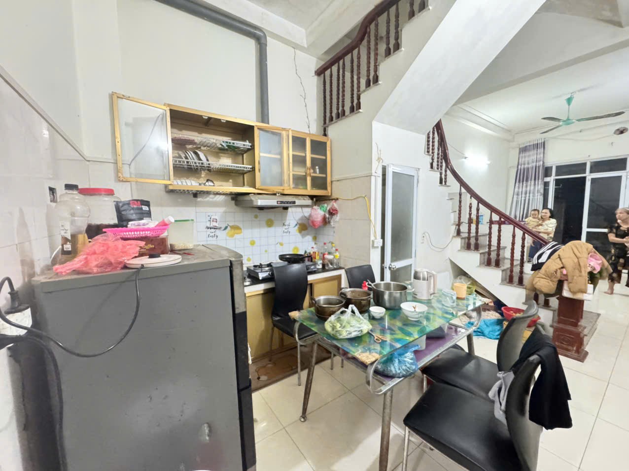 Bán gấp căn nhà 3 tầng gần chợ - trung tâm thị trấn Chi Đông, Mê Linh - kinh doanh sầm uất