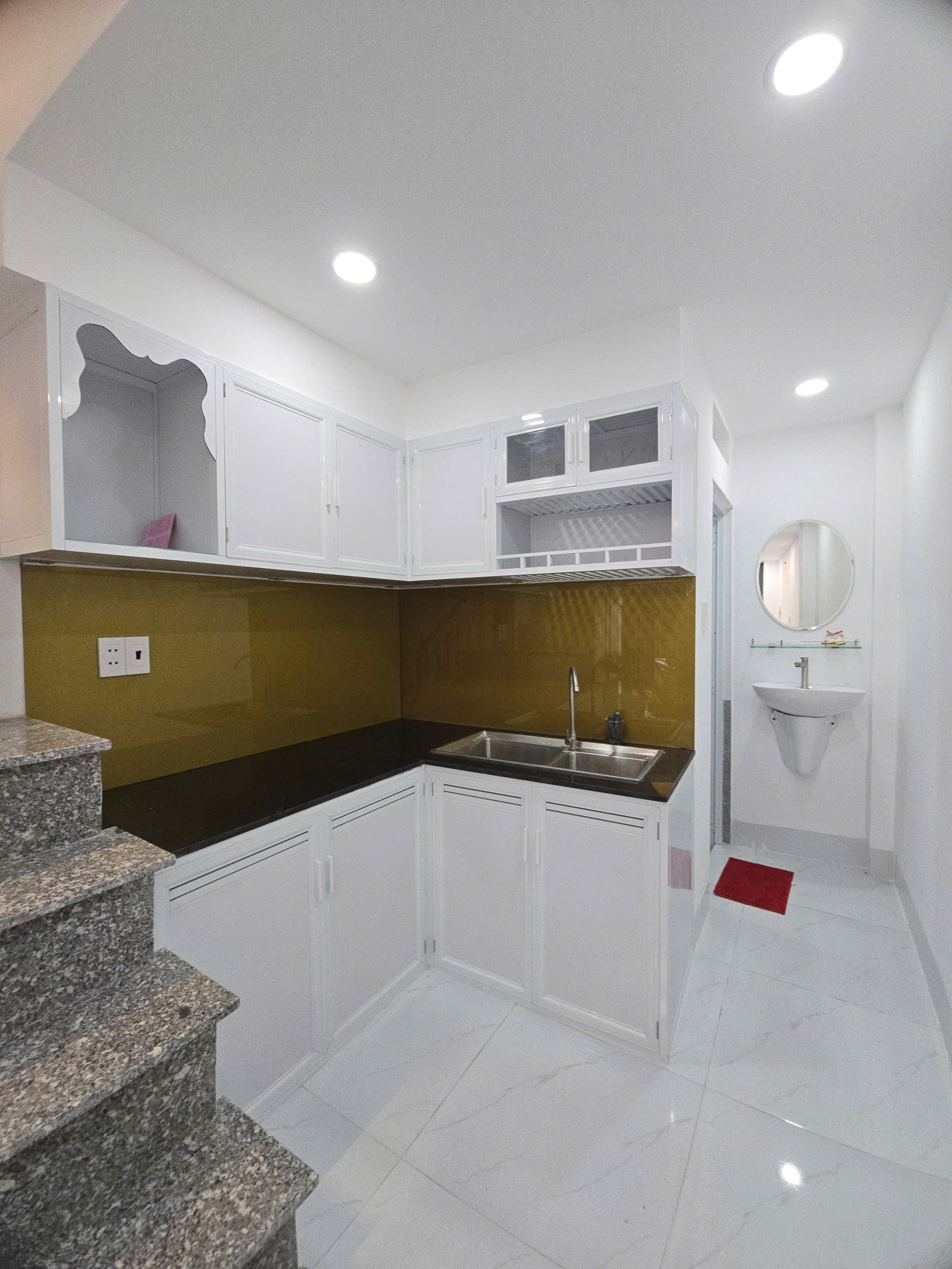 GIÁP CHỢ BÌNH LONG DTSD 50M2 3 TẦNG SHR CHỈ 2.65 TỶ 3