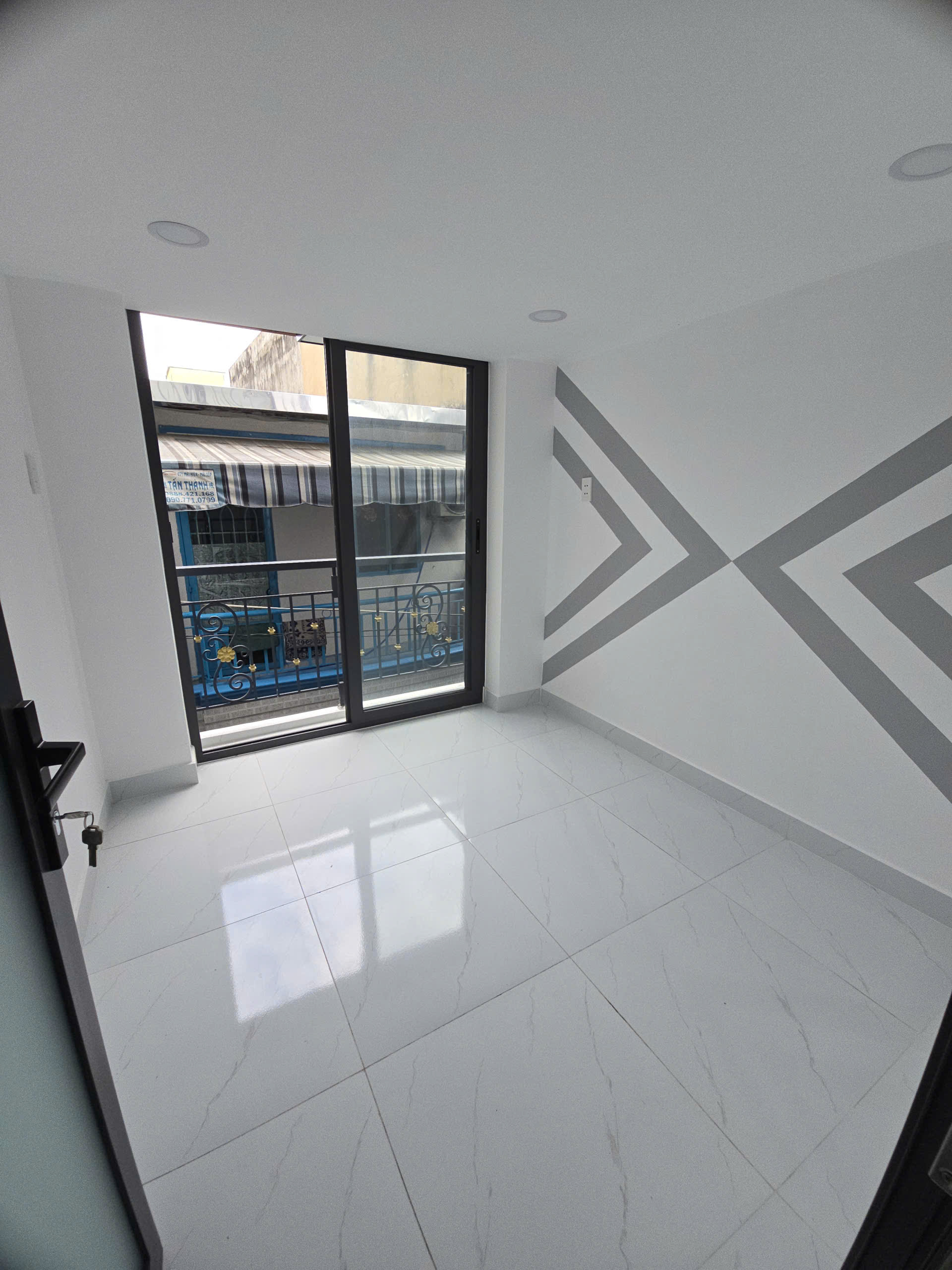 GIÁP CHỢ BÌNH LONG DTSD 50M2 3 TẦNG SHR CHỈ 2.65 TỶ 9