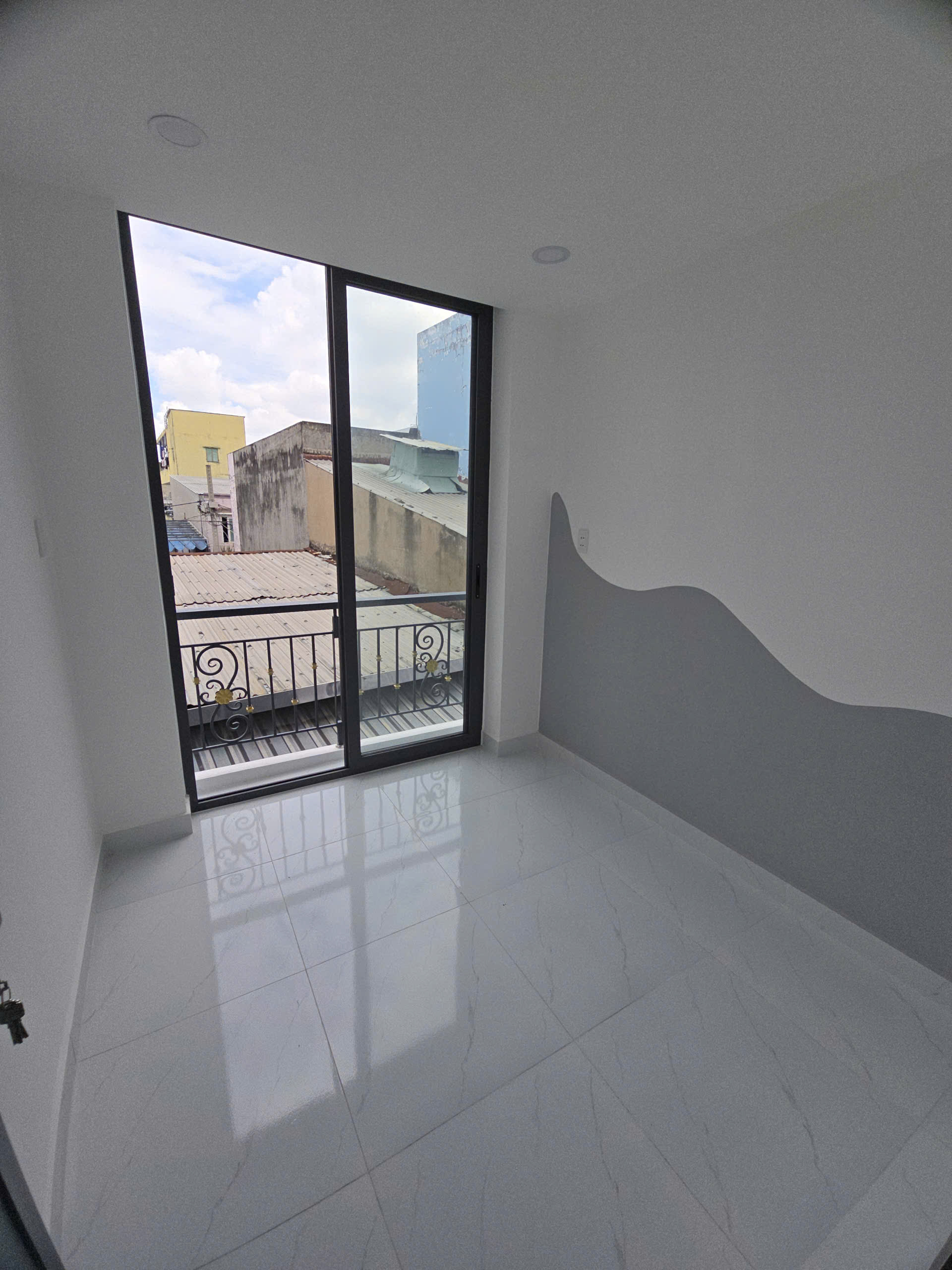 GIÁP CHỢ BÌNH LONG DTSD 50M2 3 TẦNG SHR CHỈ 2.65 TỶ 11