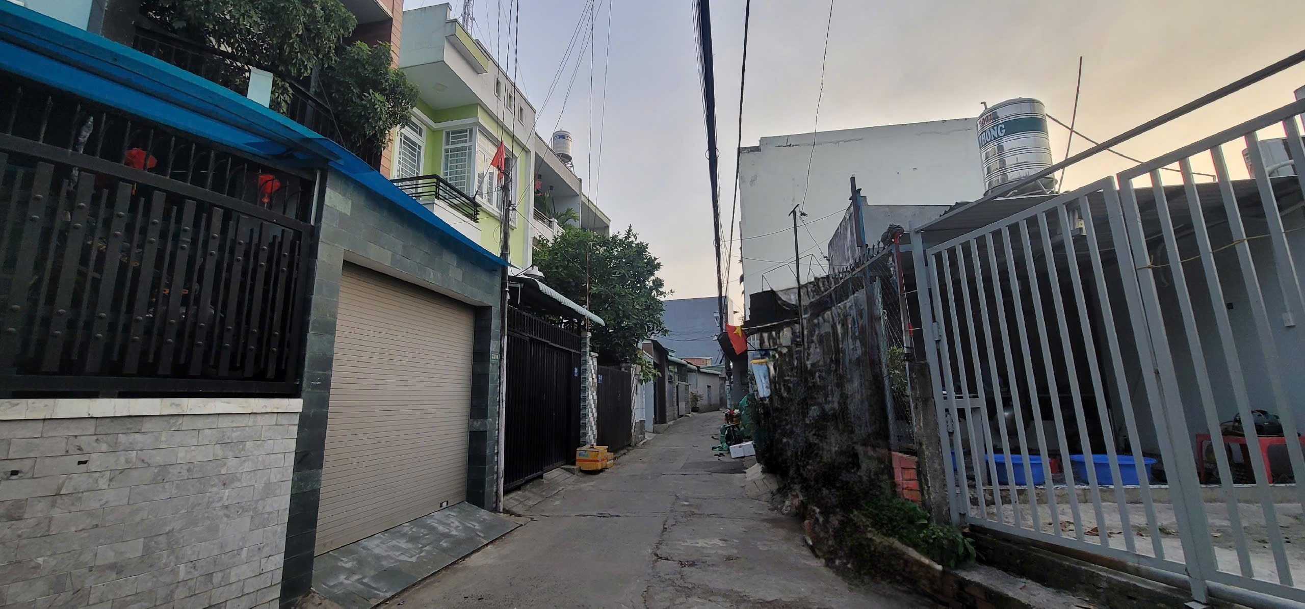 CHỦ NGỘP BANK  BÁN GẤP - NHÀ 3 LẦU HẺM Ô TÔ -  TRUNG TÂM TRƯỜNG THỌ