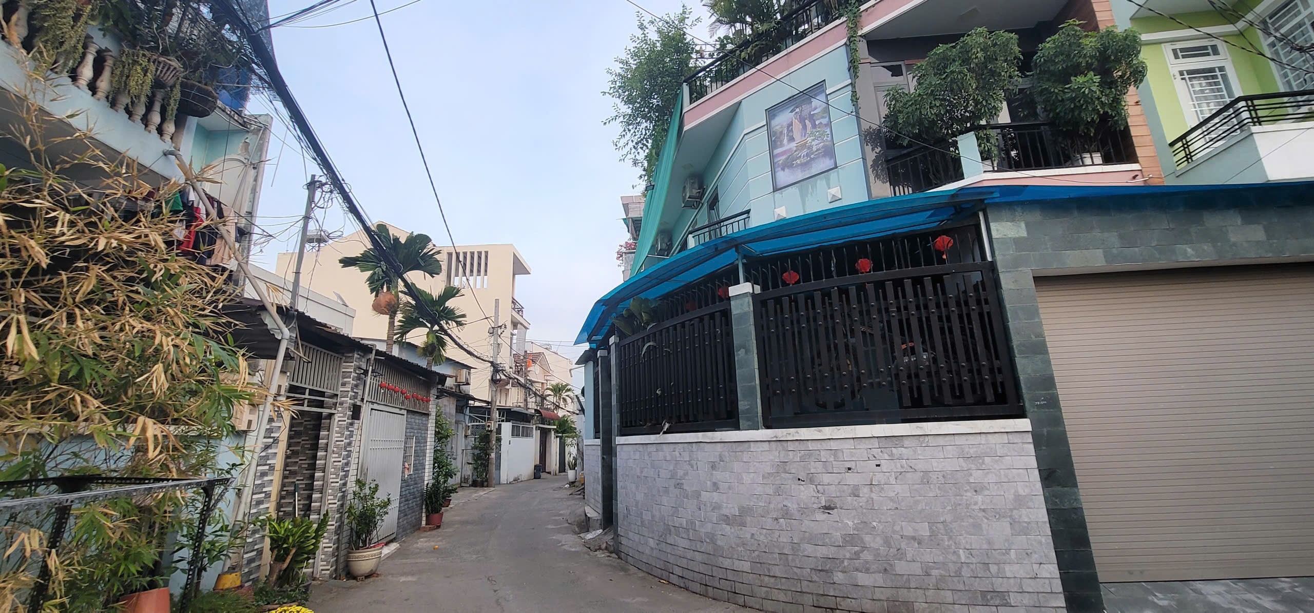 CHỦ NGỘP BANK  BÁN GẤP - NHÀ 3 LẦU HẺM Ô TÔ -  TRUNG TÂM TRƯỜNG THỌ 2