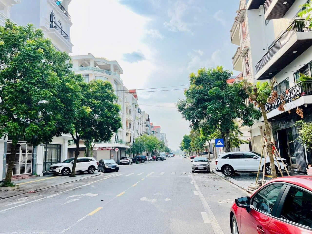 ĐẤT MẶT PHỐ BẠCH NĂNG THI!!! Chính chủ cần bán lô đất mặt phố Bạch Năng Thi, KĐT Đông Nam Cường, th 3