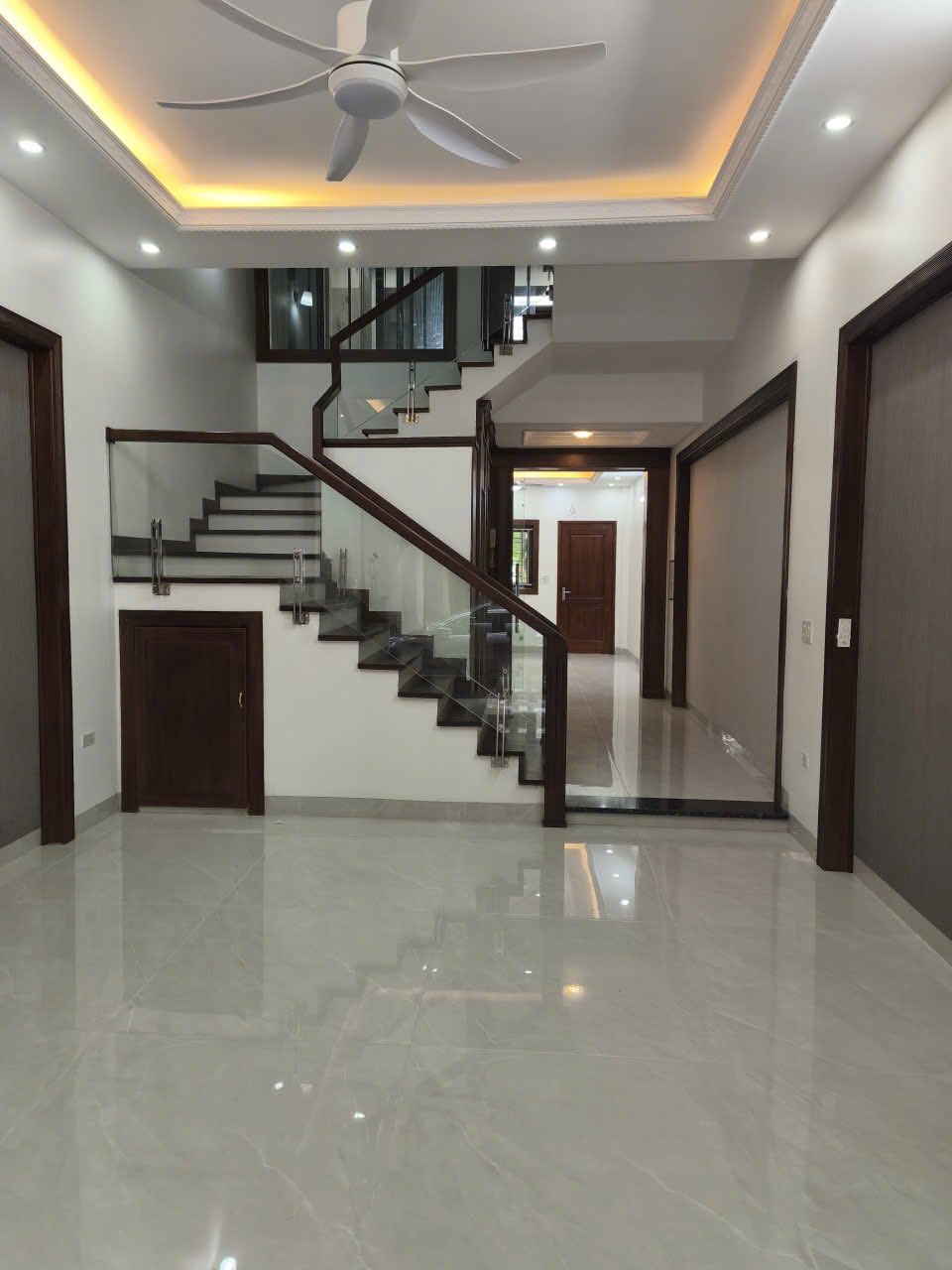 Bán nhà 4 tầng mặt phố KĐT An Phú 2, ph Tân Bình, TP HD, 67.5m2, mt 4.5m, thang máy, gara