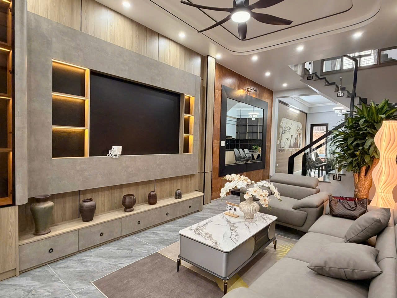 Bán căn nhà 3 tầng ngõ phố Đức Minh, ph Thanh Bình, TP HD, 50m2, 3 ngủ, 3 vs, ngõ oto nhỏ