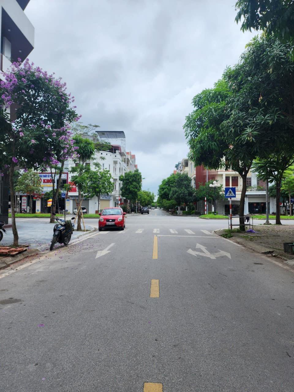 Bán lô đất mặt đường Trần Nguyên Đán, ph Thanh Bình, TP HD, 80m2, mt 4m, đường 17.5m