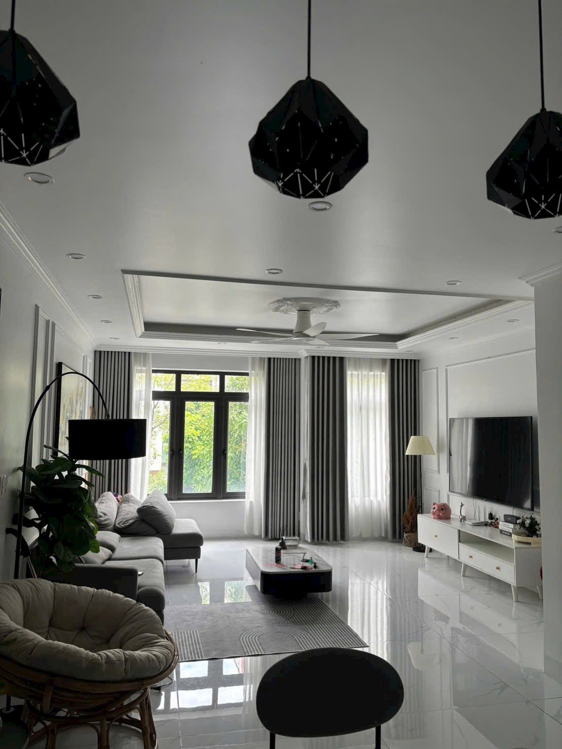 Bán căn nhà mặt phố Nguyễn Tuấn Trinh, Ecopark, TP Hải Dương, 95m2, mt 5m, 4 tầng, KD tốt