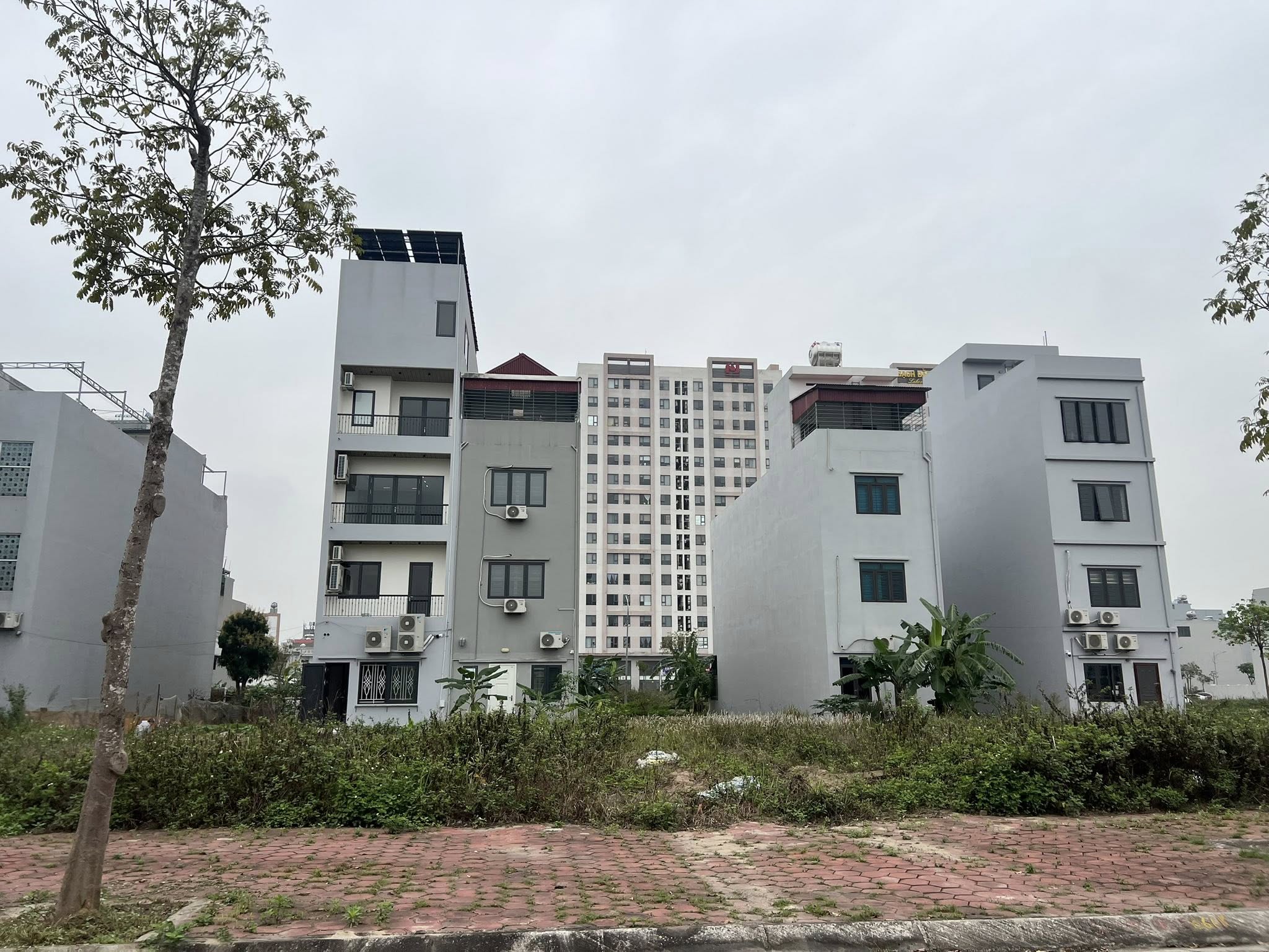 Bán lô đất mặt phố KDC Trần Hưng Đạo, ph Ngọc Châu, TP HD, 101.25m2, mt 5m, đường 17.5m 2