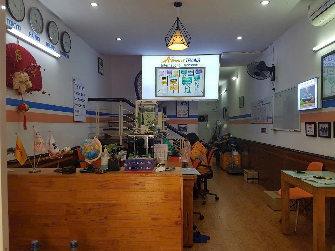 Bán căn nhà mặt phố Quyết Thắng, ph Bình Hàn, TP HD, 72m2, mt 4.25m, 2 tầng, KD, chỉ 4.x tỷ 3