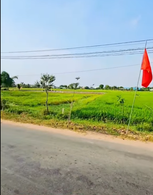 Bán đất mặt tiền đường nhựa xã Đức Hòa Thượng tdt 1700m2 ( 220m2 thổ ) giá 2,85 tỷ 2