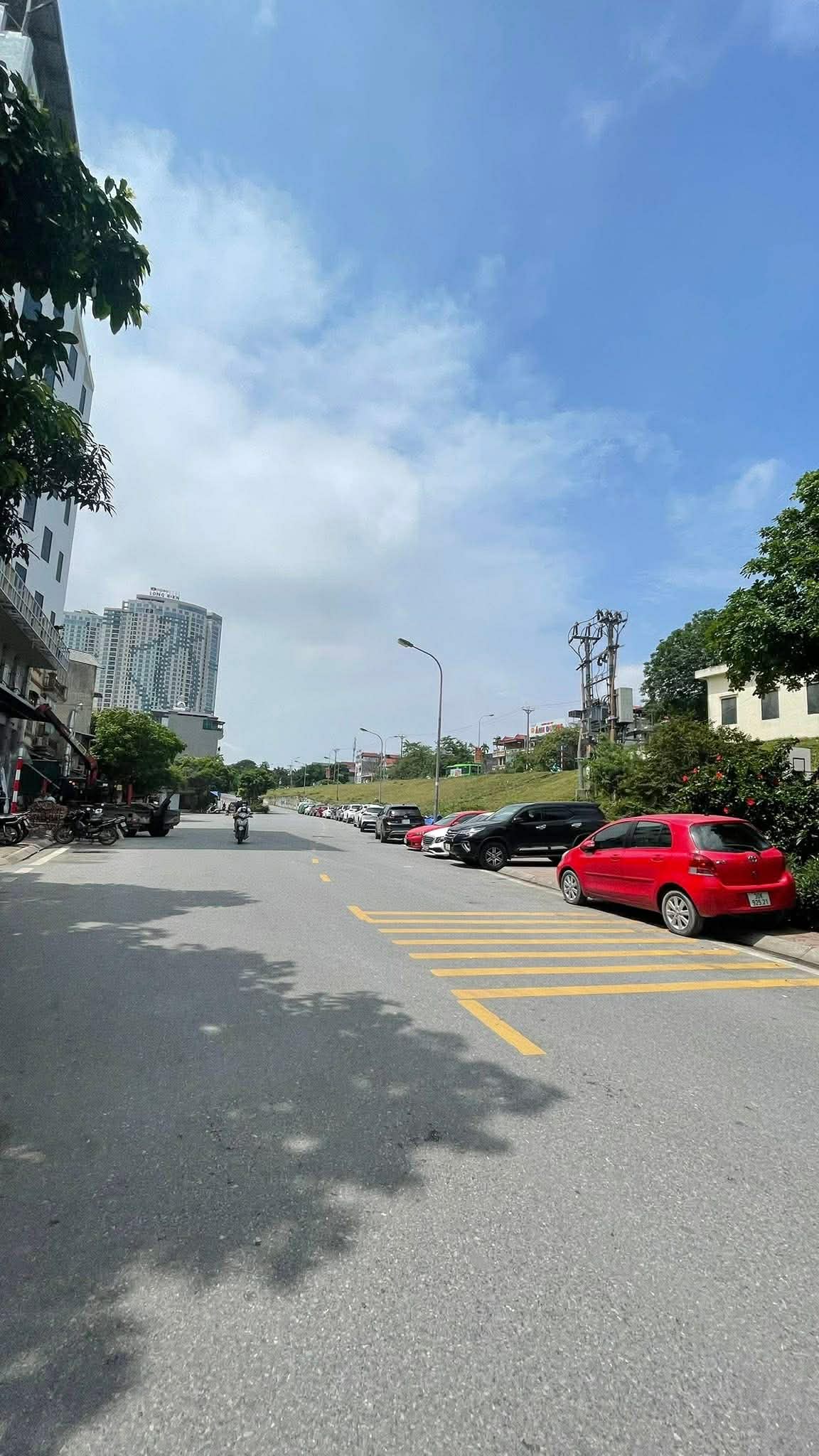 bán nhà Ngọc Thuỵ, 82m x 5 tầng, mặt tiền 4.5m, ôtô tránh, thông đường Hồng Tiến kéo dài