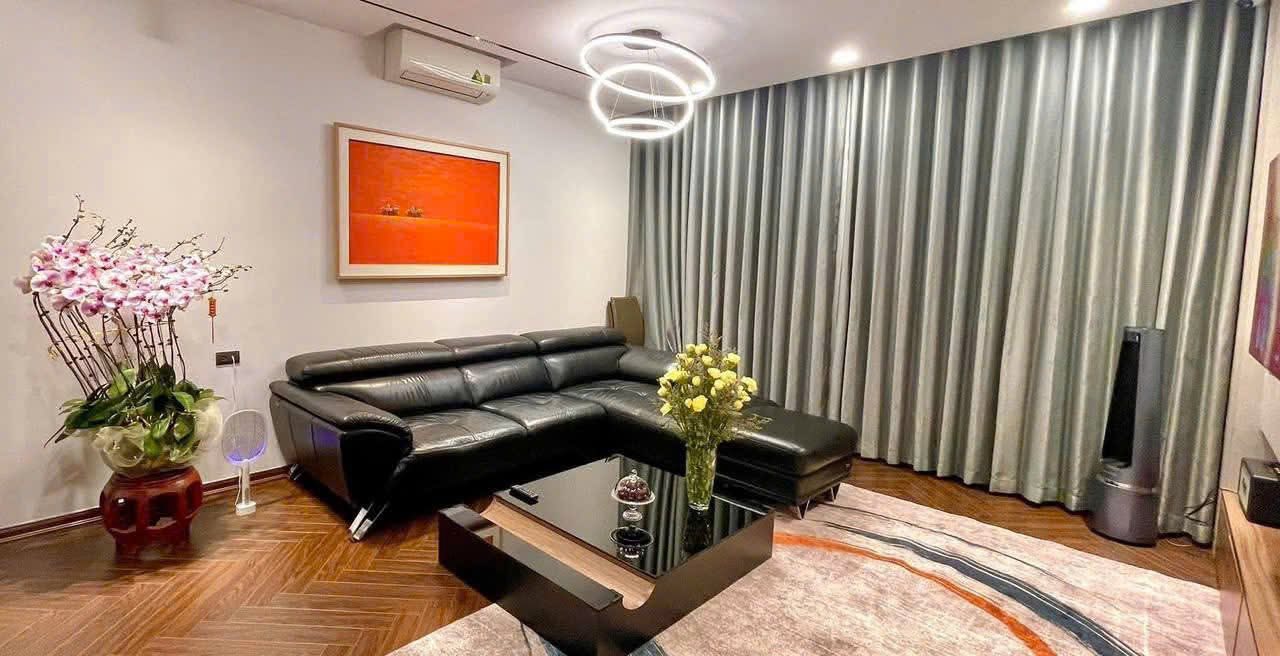 Bán căn nhà 4 tằng mặt đường đôi Phùng Chí Kiên, ph Tân Bình, TP HD 67.5m2, mt 4.5m, 4 ngủ 4