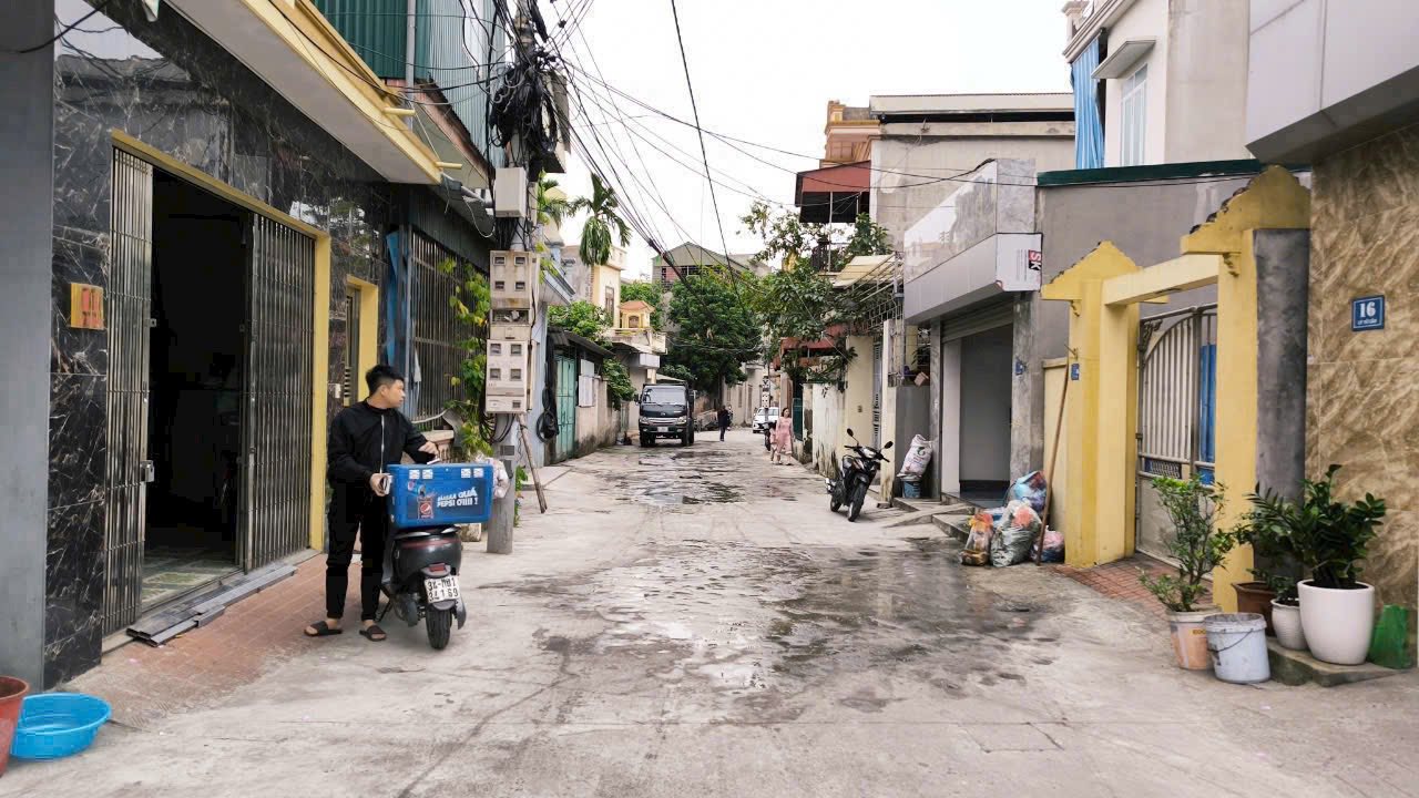 Bán lô đất mặt phố Lý Tử Cấu, phường Tứ Minh, TP HD, 71.9m2, mt hơn 5m, gần chợ, KD tốt, 2.5 tỷ 4