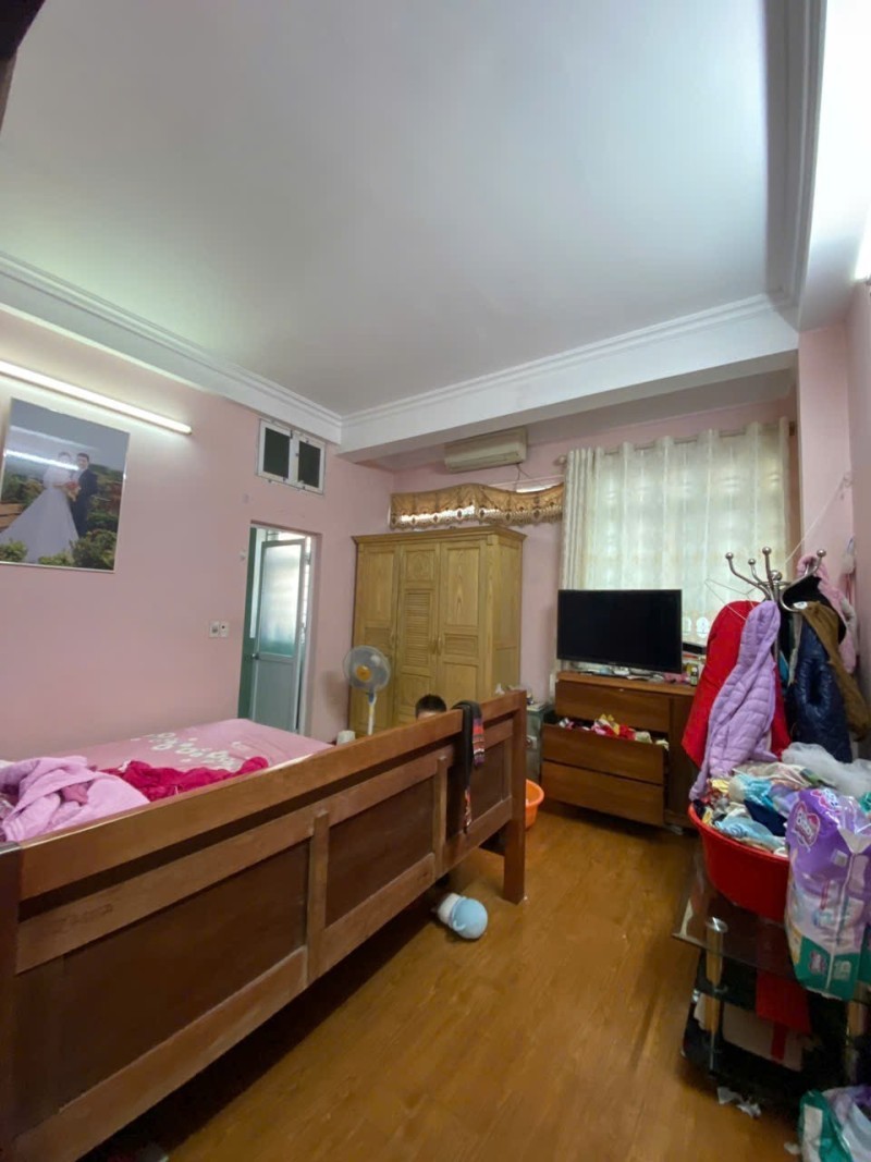 NGỌC LÂM – VIEW CÔNG VIÊN – DIỆN TÍCH LỚN 80M² – MẶT TIỀN 5.4M – 4 TẦNG – 19.99 TỶ  HÀNG HIẾM LONG