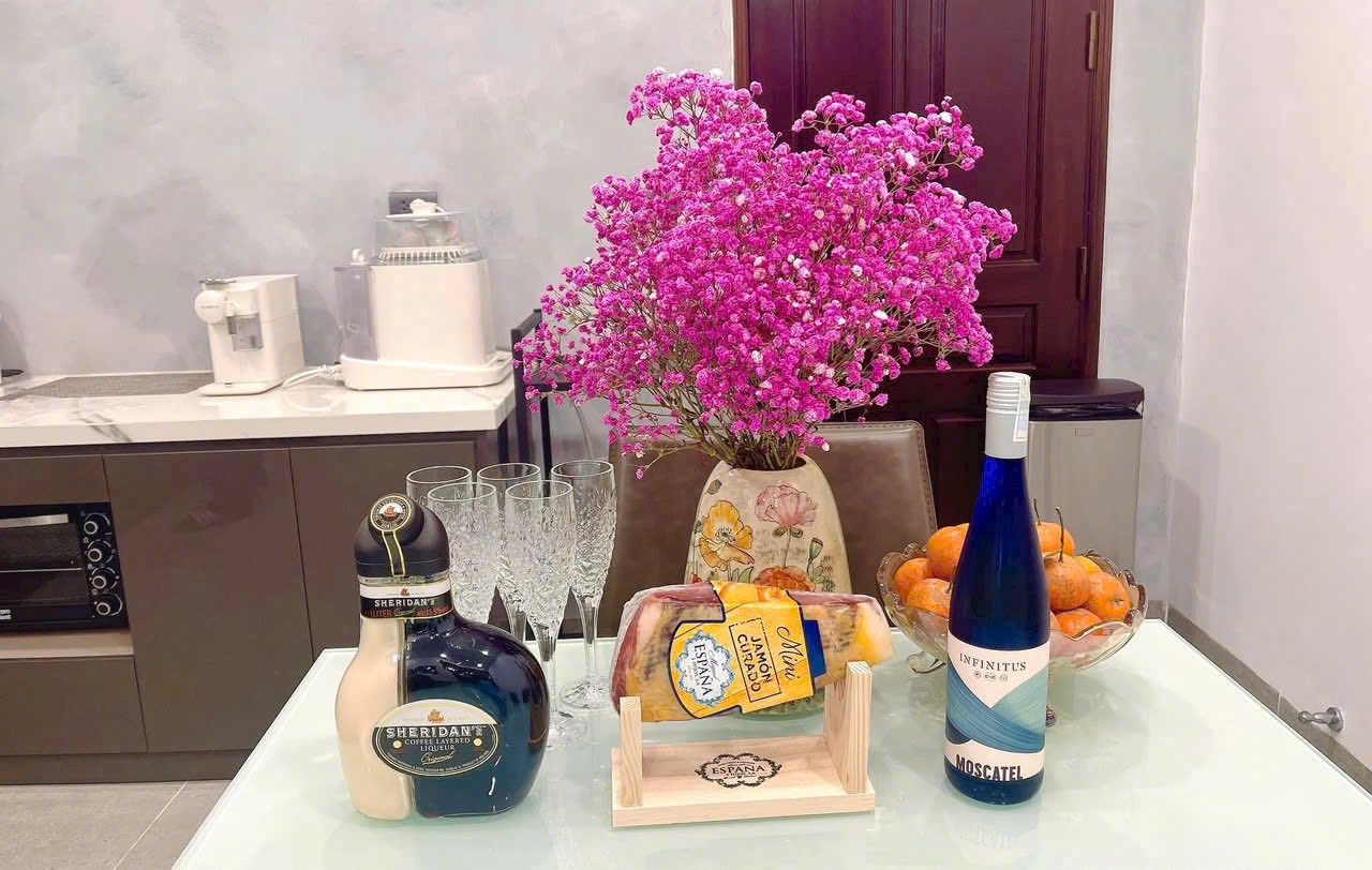 Bán căn nhà 4 tằng mặt đường đôi Phùng Chí Kiên, ph Tân Bình, TP HD 67.5m2, mt 4.5m, 4 ngủ 6