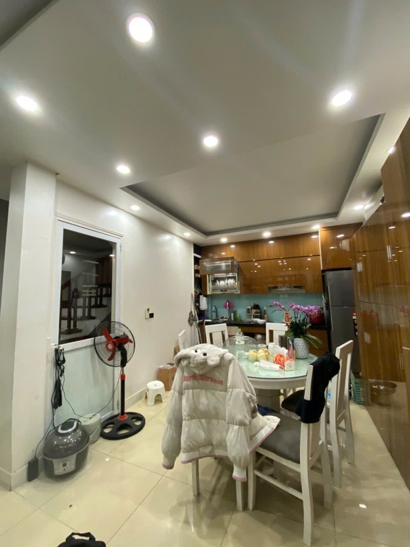 BÁN NHÀ NGUYỄN VĂN CỪ – LONG BIÊN  Ô TÔ TRÁNH  GARA Ô TÔ  5 TẦNG – 15.5 TỶ 4