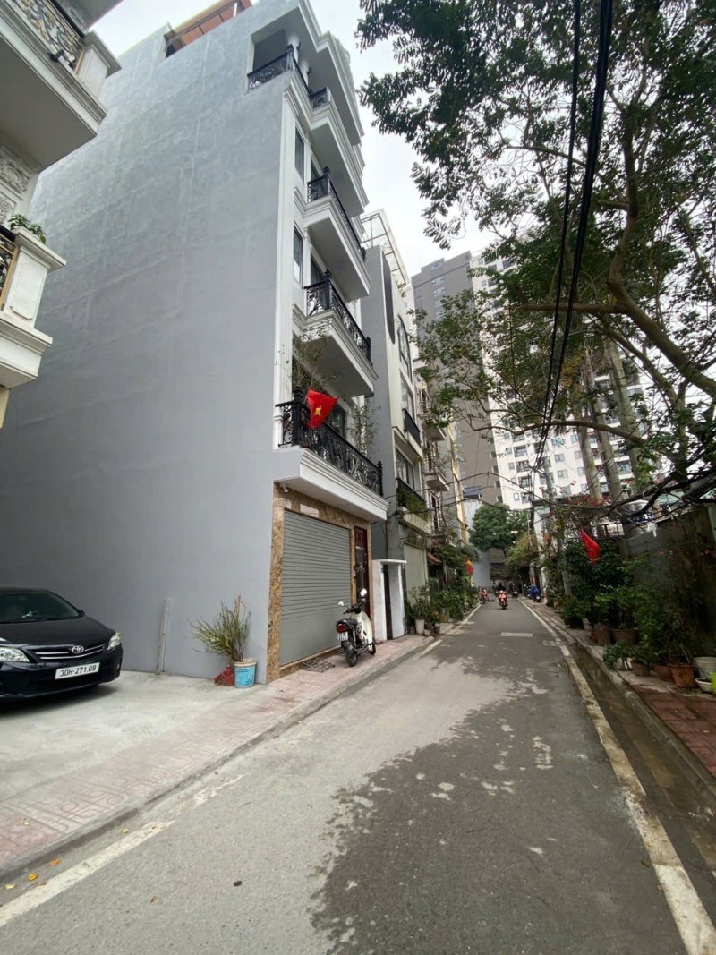 ĐẤT LÔ GÓC ĐỨC GIANG – LONG BIÊNÔ tô tránh – nở hậu – vị trí đẹp