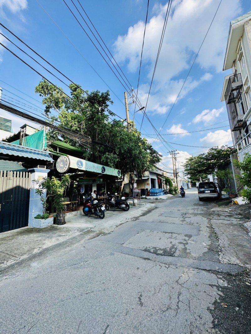 Bán nhà đường số 9, Hiệp Bình Chánh, Thủ Đức, TP HCM. DT 90m2, 3 tầng. Giá 9.25 tỷ. 5