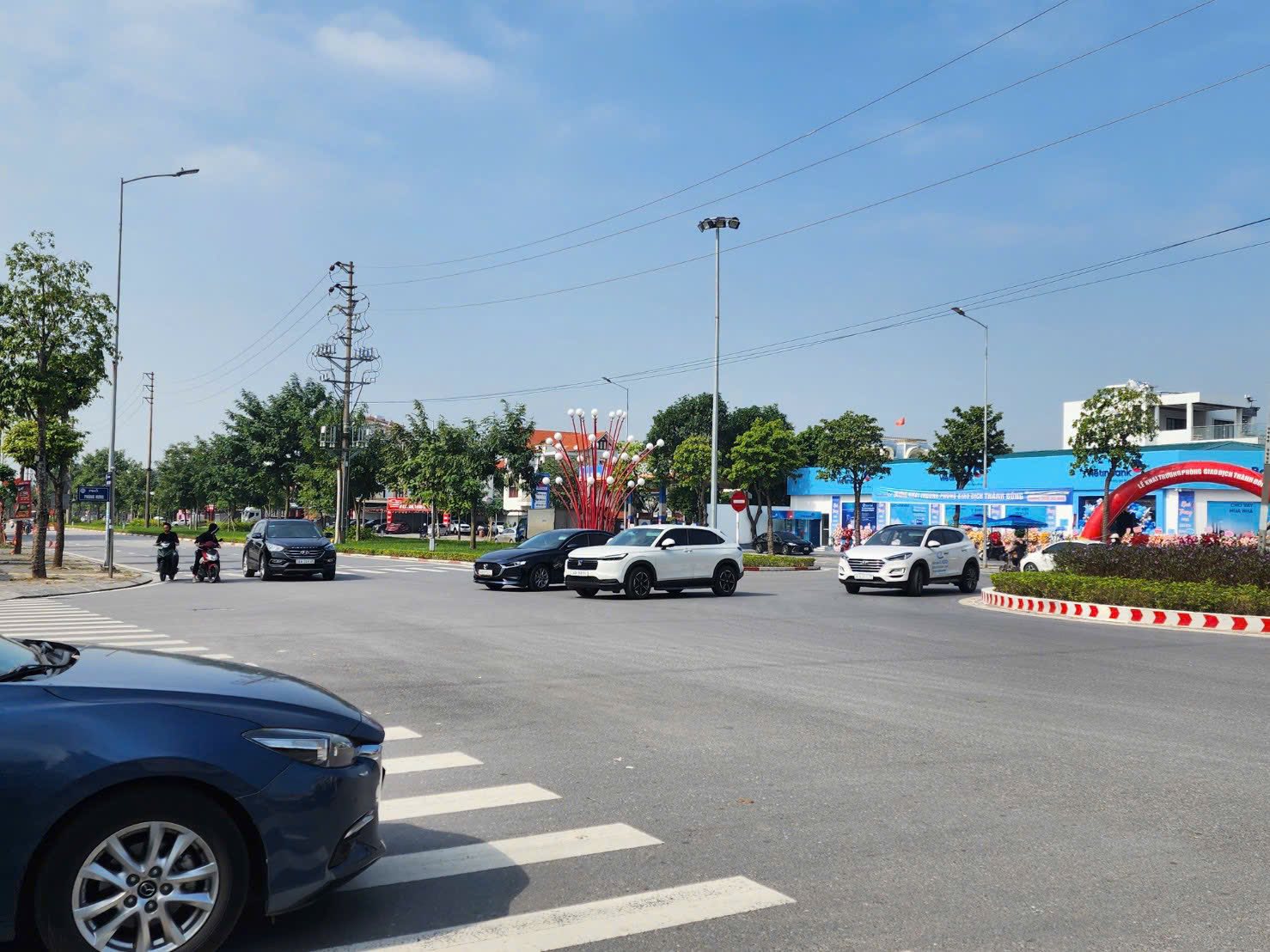 Bán lô đất biệt thự mặt đường Trần Nguyên Đán, ph Thanh Bình, TP HD, 250m2, mt 12.5m