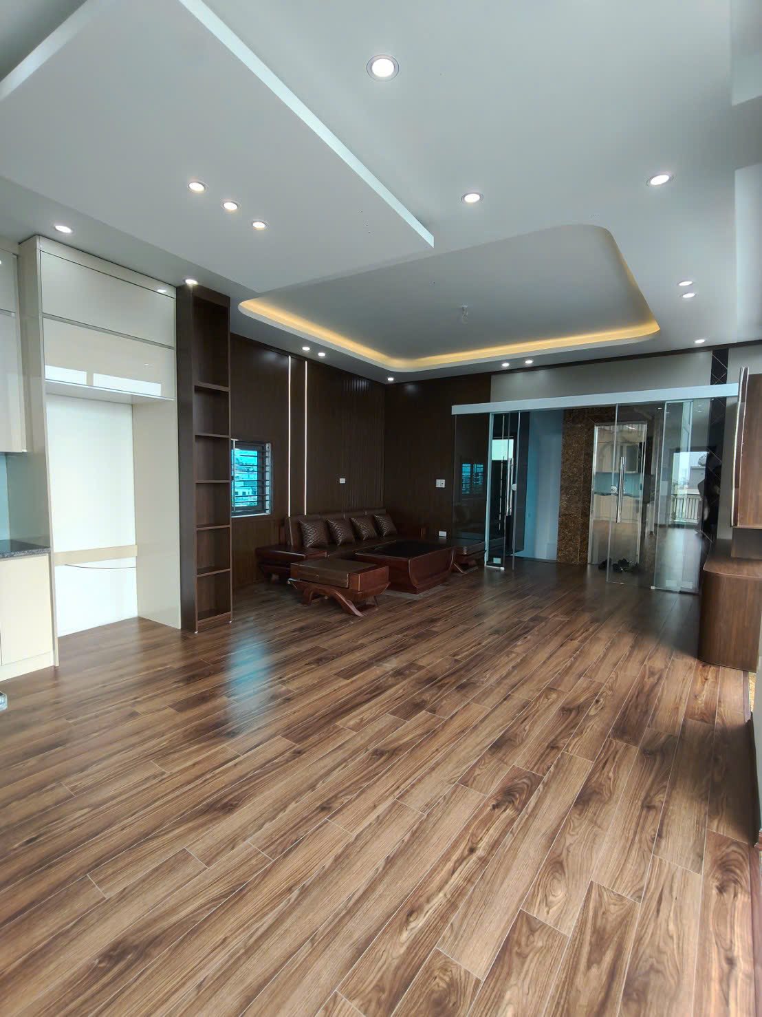 Bán căn góc mặt đường Lê Thanh Nghị, TP Hải Dương, 84.3m2, 5 tầng, KD buôn bán, giá tốt 2