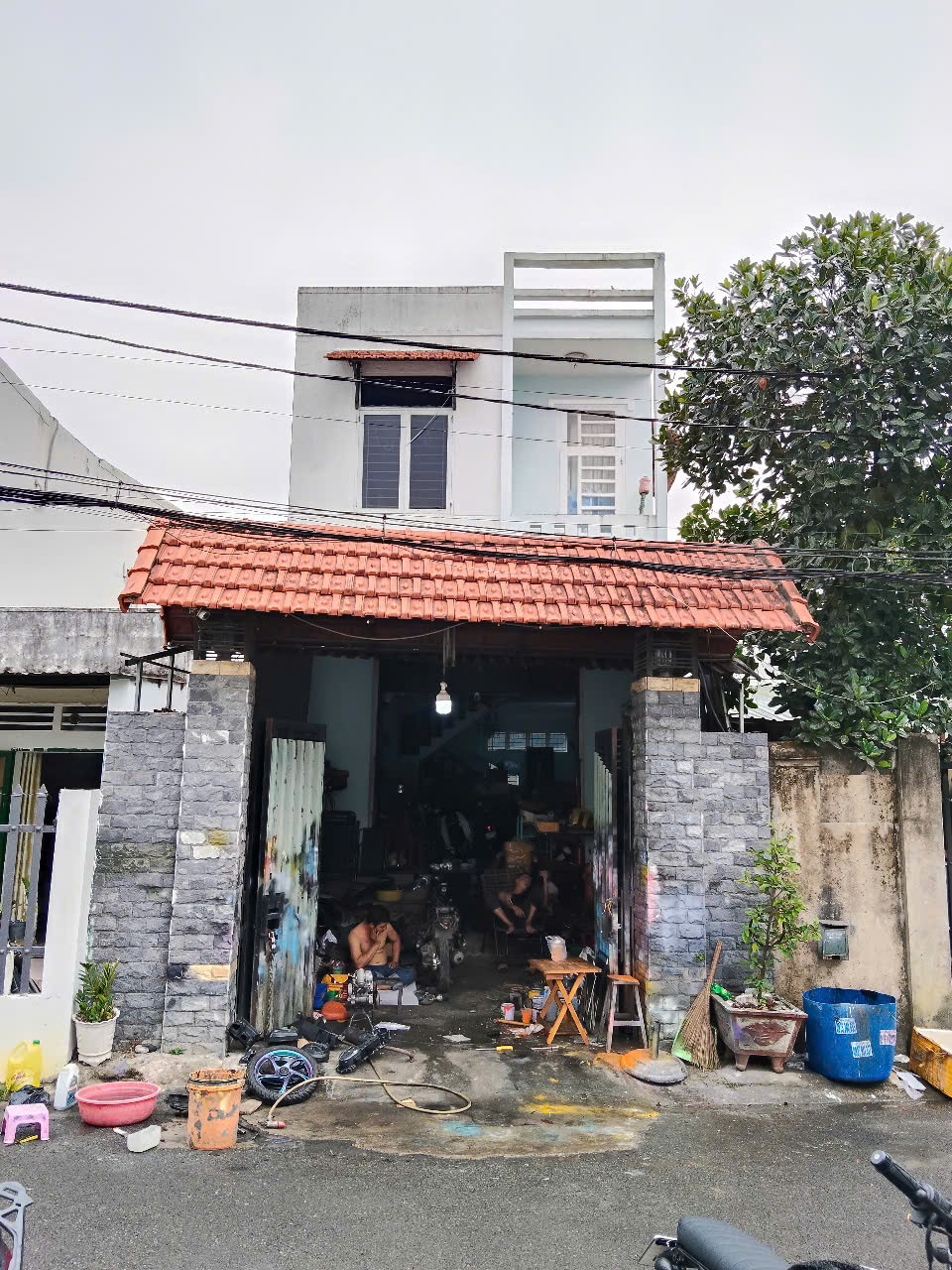 CHO THUÊ NGUYÊN CĂN HẺM XE TẢI QUÔC LỘ 13 LIỀN KÈ KDC HỒNG LONG, 5M x 20M TRET 1 LAU