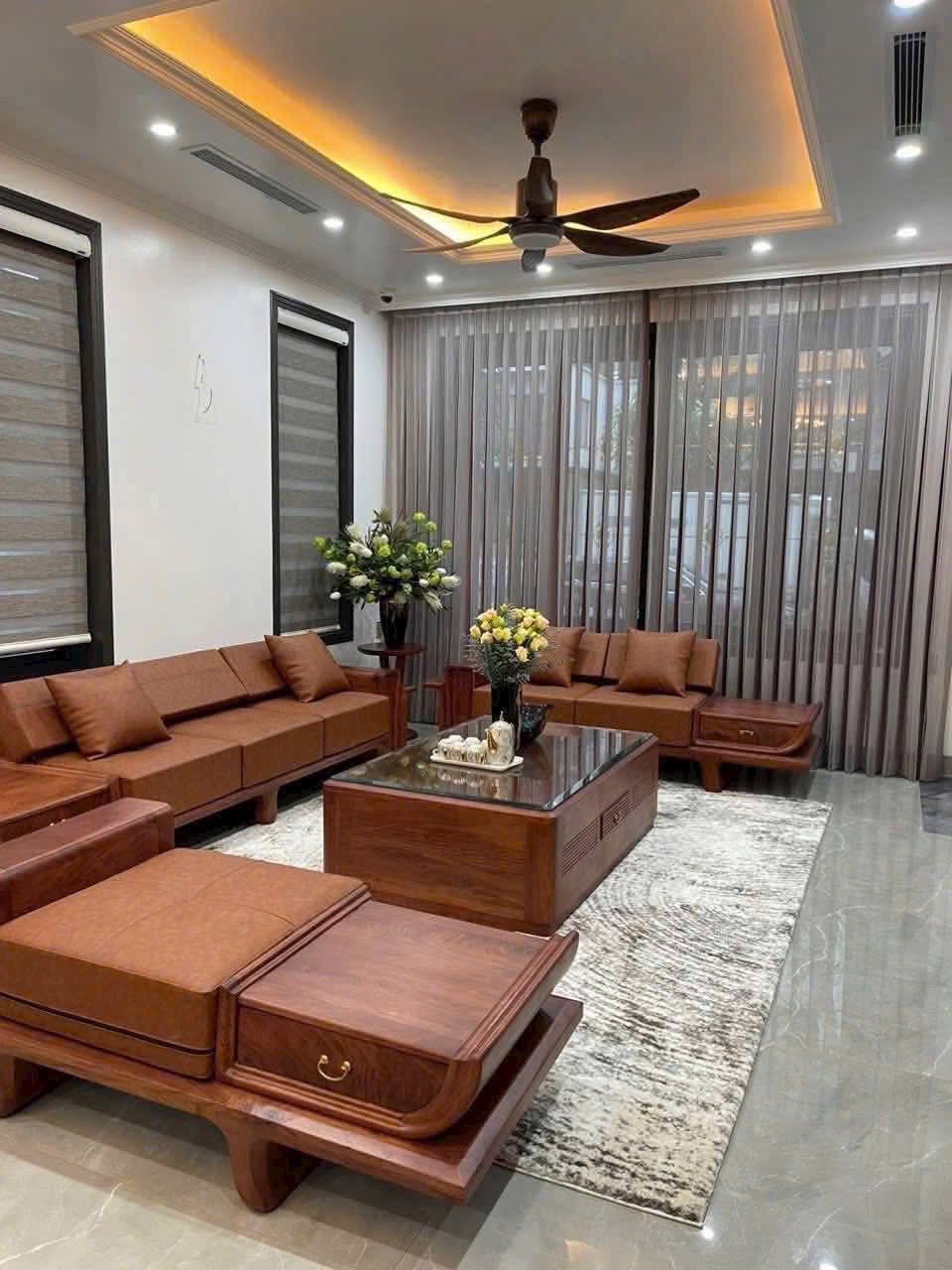 Cho thuê căn biệt thự 3 tầng khu Ecopark, TP Hải Dương, 200m2, sân vườn đẹp, an ninh 2