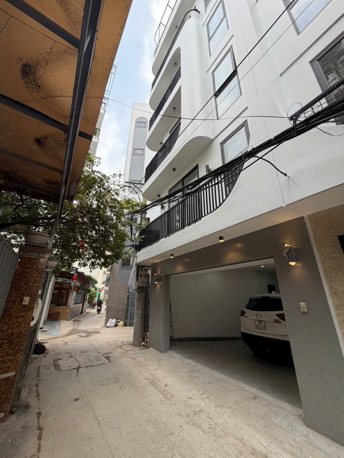 Bán Nhà Thạch Bàn - Cổ Linh, Lô Góc 50m x 6 Tầng Thang Máy - Ngõ thông Ô Tô Vào Nhà. Nhỉnh 10 tỷ.