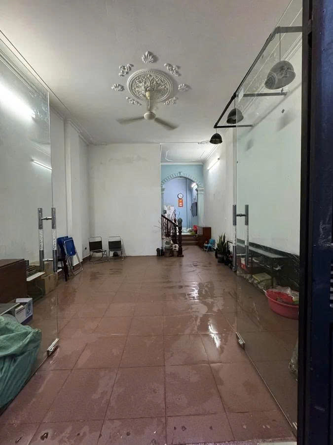 Bán nhà mặt phố Quang Trung, 57m2, mặt tiền rộng 4m, vị trí đẹp, kinh doanh sầm uất, giá 22.6 tỷ