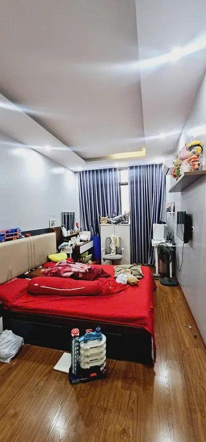 Hiếm nhà đẹp 4 tầng mặt phố Quang Trung, 30m2, mặt tiền rộng 3m, vị trí đẹp, kinh doanh sầm uất,