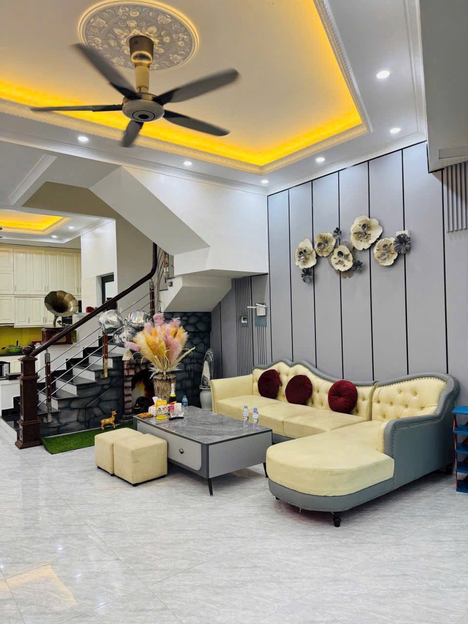 Bán căn nhà 3 tầng mặt phố KĐT Bắc Nguyễn Lương Bằng, TP HD, 63m2, mt rộng, chỉ 4.3x tỷ 2