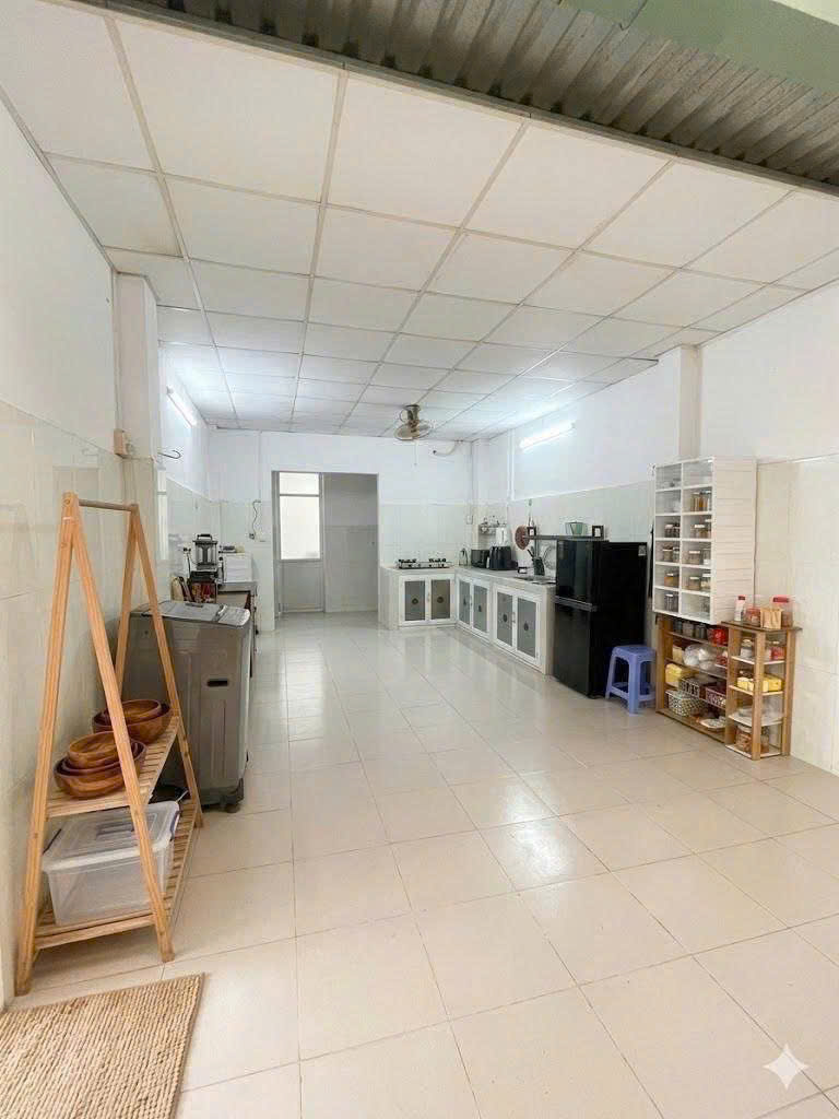 NHÀ HXH SAU CHUNG CƯ UBAN GREEN,ĐỐI DIỆN VẠN PHÚC CITY,TRỆT 1 LẦU,3PN, 2WC,GIÁ 13TR