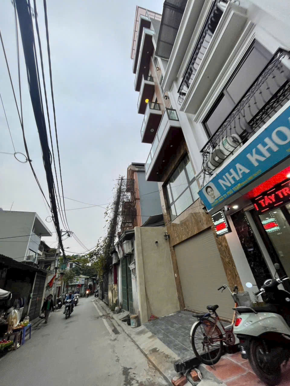 Bán nhà Phố Trạm - Long Biên. Cạnh Cầu Vĩnh Tuy - Siêu thị Aeon. 56m x 7T. Lh 0965858116