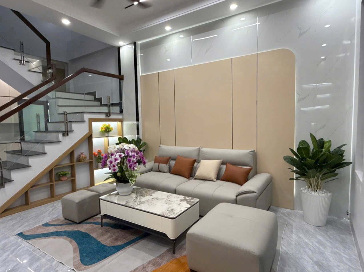 Bán căn nhà 3 tầng ngõ đường Hoàng Quốc Việt, ph Thanh Bình, TP HD, 47m2, mt 4.5m, 3 ngủ 2