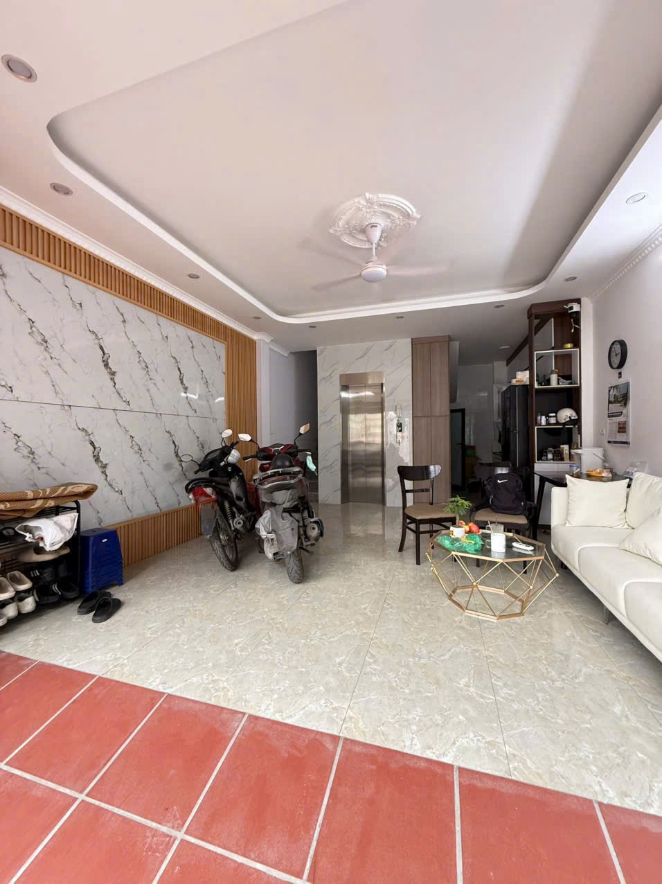 BÁN NHÀ 50M2 XÂY 5 TẦNG THANG MÁY- ĐƯỜNG THÔNG, Ô TÔ VÀO NHÀ NGAY BÁT KHỐI LONG BIÊN