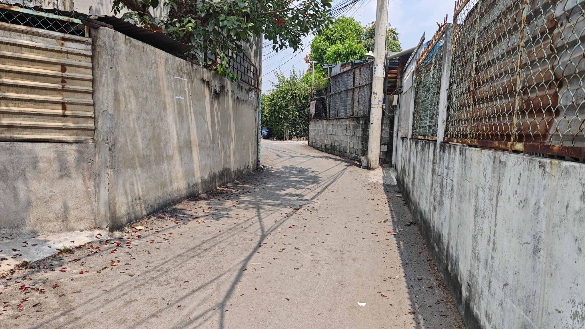 NHÀ VI BẰNG 61M2 HẺM XE HƠI - LINH XUÂN THỦ ĐỨC - 900 TRIỆU