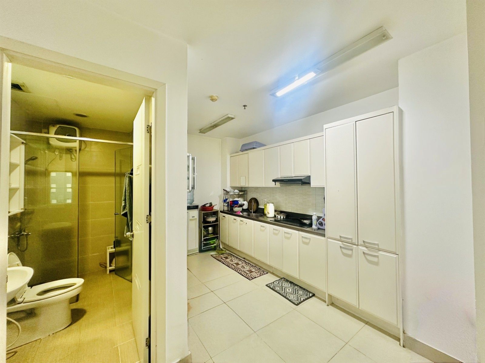 Cần bán Căn hộ chung cư dự án Khu chung cư Charm Plaza, Diện tích 85m², Giá 02.35 Tỷ 2