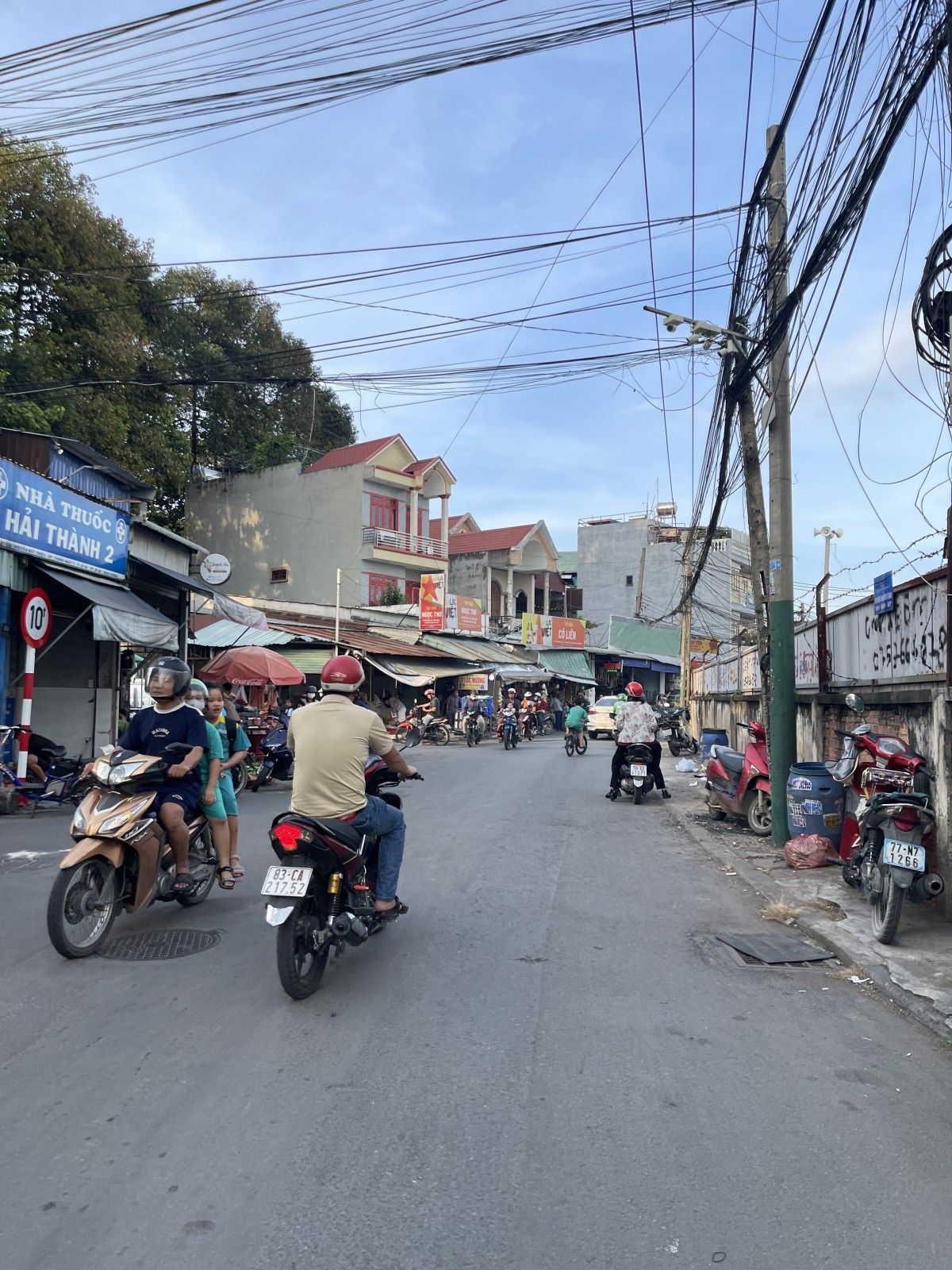 NHÀ 45M2 SHR KO QUY HỌACH – NGUYỄN ĐỨC THIỆU DĨ AN ĐOẠN GẦN LÝ THƯỜNG KIỆT – 2,38 TỶ