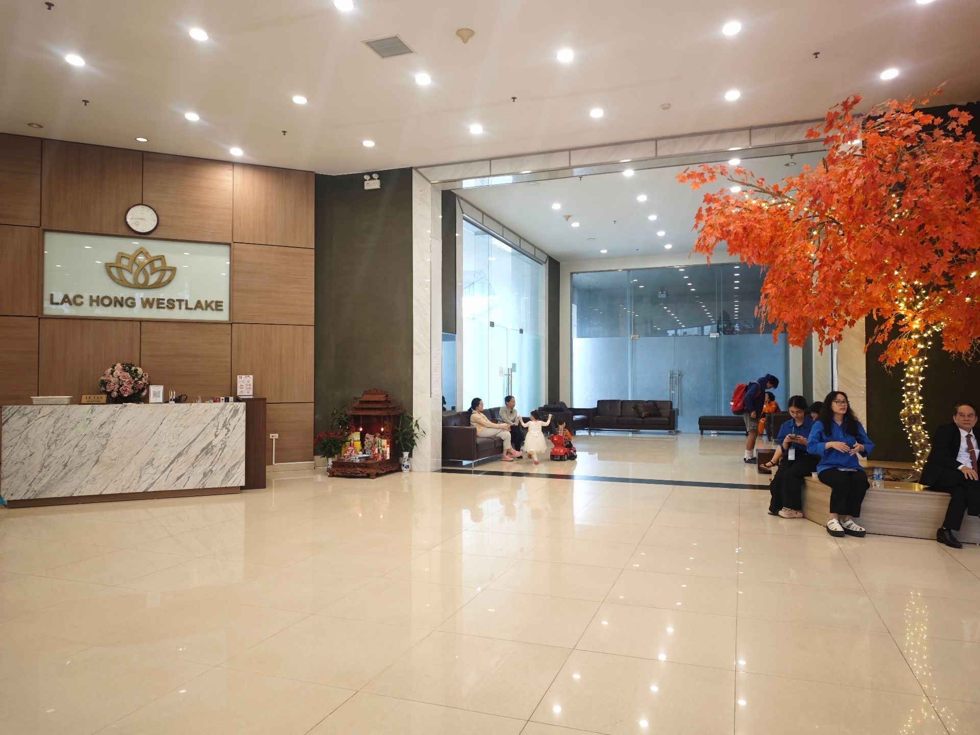 Bán căn hộ tòa Lạc Hồng Phú Thượng 77m2- 2N2VS- giá 6,6 tỷ 2