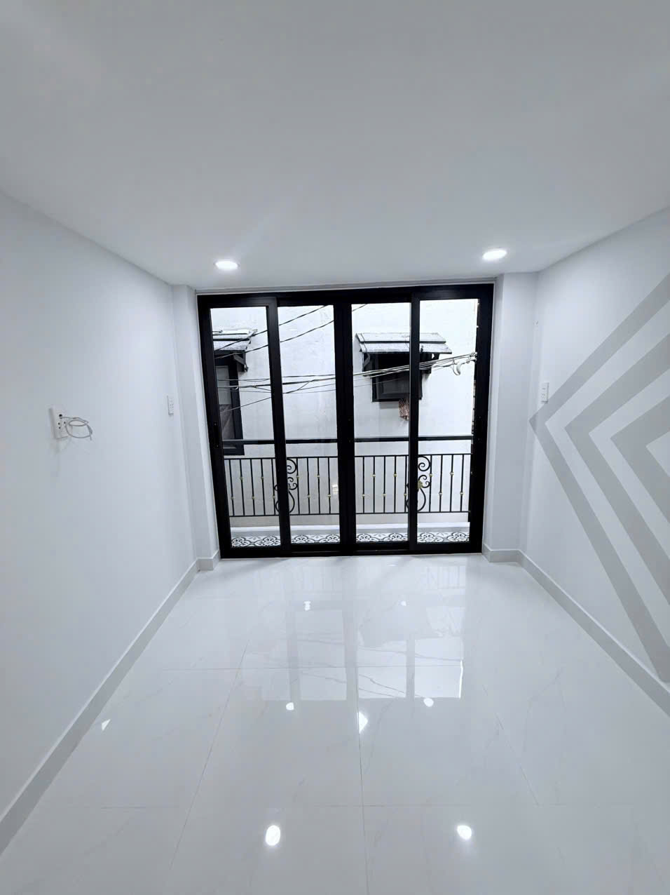 NHỎ XINH GIÁ MỀM NGAY LŨY BÁN BÍCH 3 TẦNG 2PN 3WC CHỈ 2.2 TỶ 10